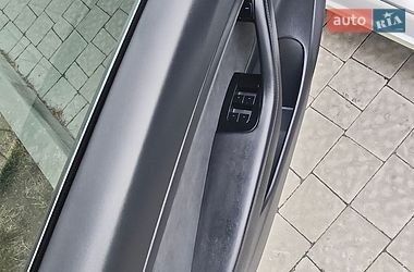 Седан Tesla Model 3 2020 в Львові
