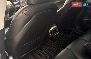 Седан Tesla Model 3 2020 в Львові
