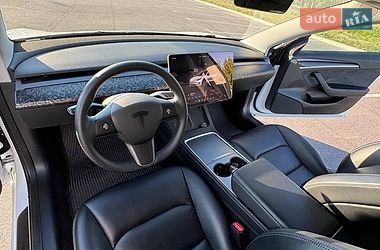 Седан Tesla Model 3 2022 в Виннице