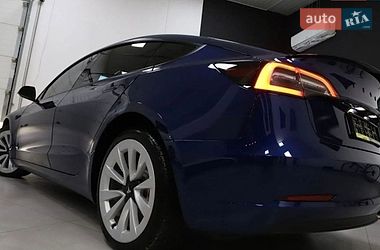 Седан Tesla Model 3 2022 в Івано-Франківську
