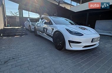 Седан Tesla Model 3 2023 в Одессе