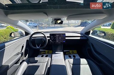 Седан Tesla Model 3 2025 в Львові