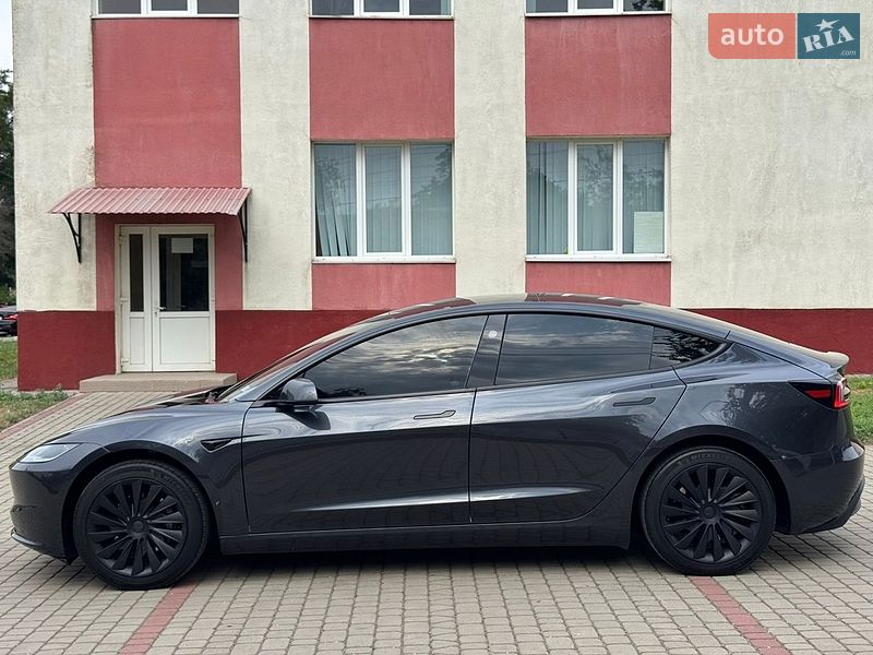 Седан Tesla Model 3 2025 в Дубні фото 6 Седан Tesla Model 3 2025 в Дубні
