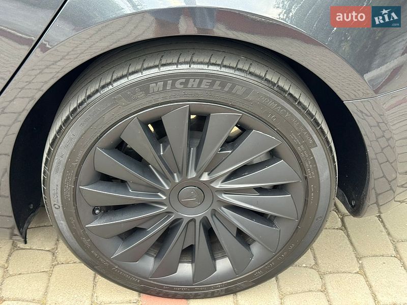 Седан Tesla Model 3 2025 в Дубні фото 25 Седан Tesla Model 3 2025 в Дубні
