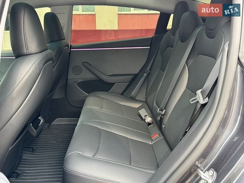 Седан Tesla Model 3 2025 в Дубні фото 35 Седан Tesla Model 3 2025 в Дубні