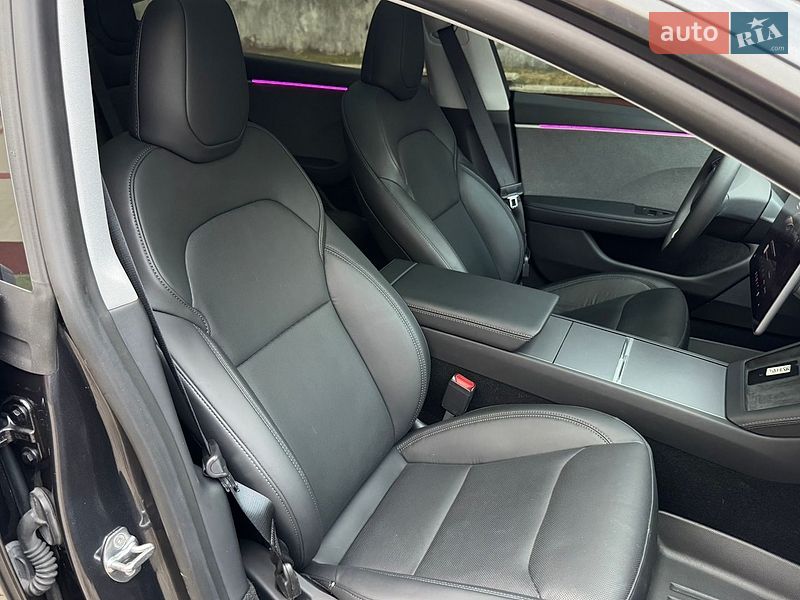 Седан Tesla Model 3 2025 в Дубні фото 44 Седан Tesla Model 3 2025 в Дубні