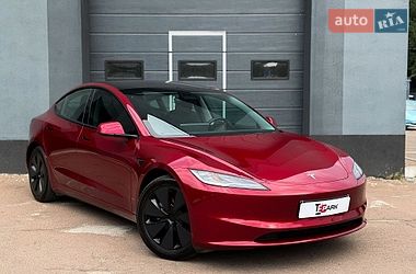 Седан Tesla Model 3 2024 в Киеве