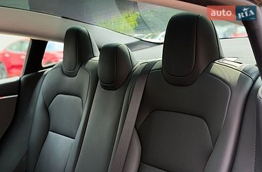 Седан Tesla Model 3 2024 в Києві