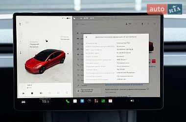 Седан Tesla Model 3 2024 в Києві