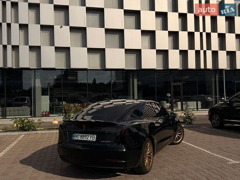 Седан Tesla Model 3 2019 в Одессе