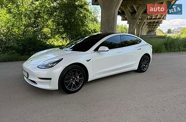 Седан Tesla Model 3 2019 в Дніпрі