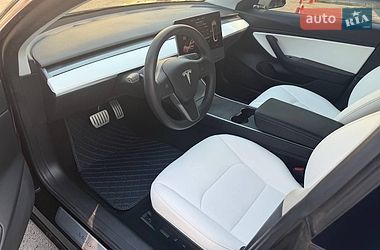 Седан Tesla Model 3 2020 в Дніпрі