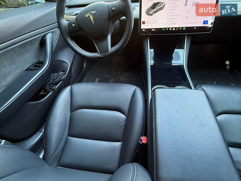 Седан Tesla Model 3 2019 в Харькове