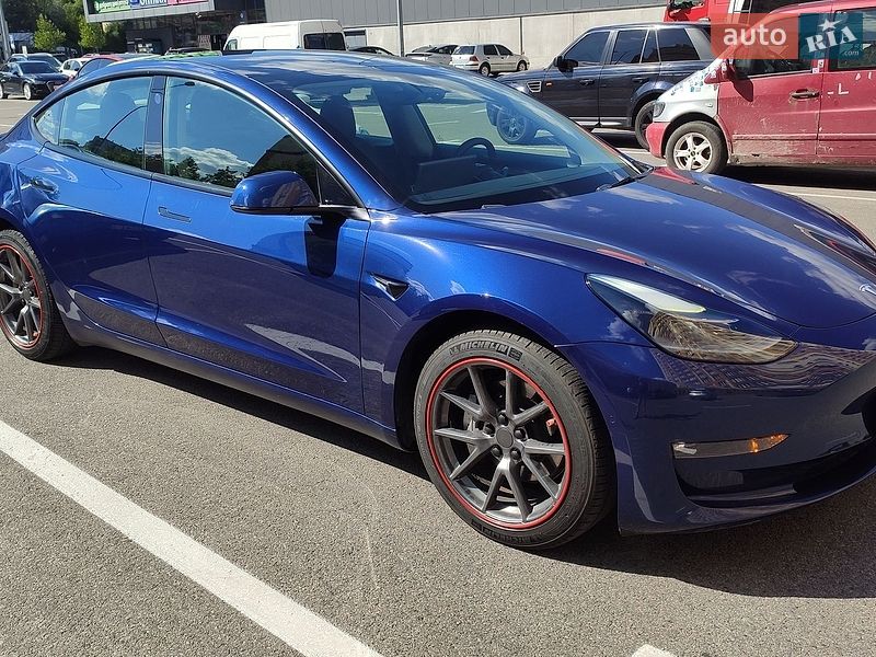 Tesla Model 3 2021