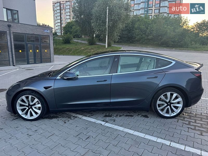 Седан Tesla Model 3 2020 в Хмельницькому