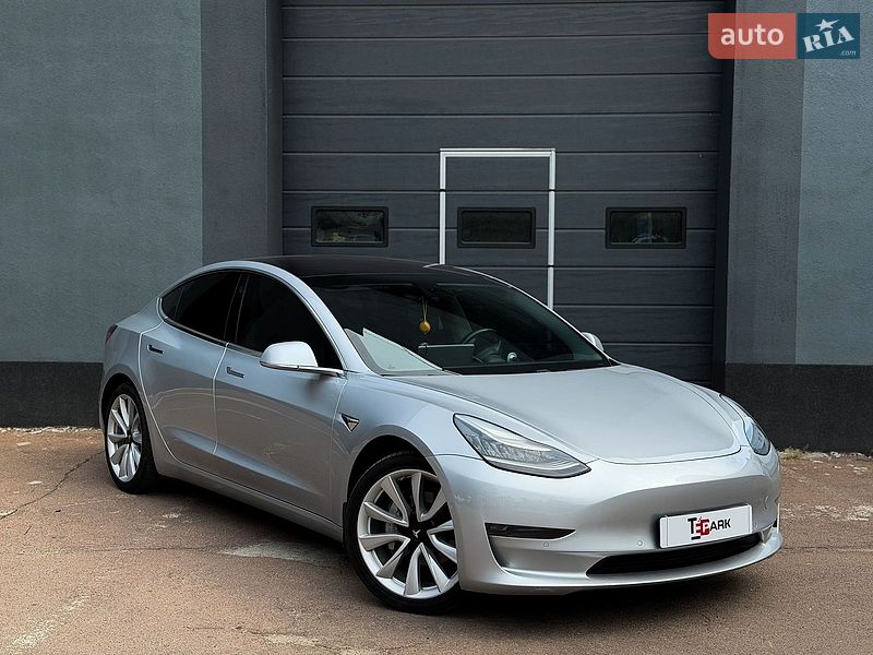 Tesla Model 3 2018