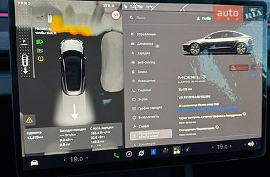 Седан Tesla Model 3 2025 в Черновцах