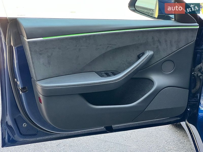 Седан Tesla Model 3 2024 в Киеве фото 27 Седан Tesla Model 3 2024 в Киеве