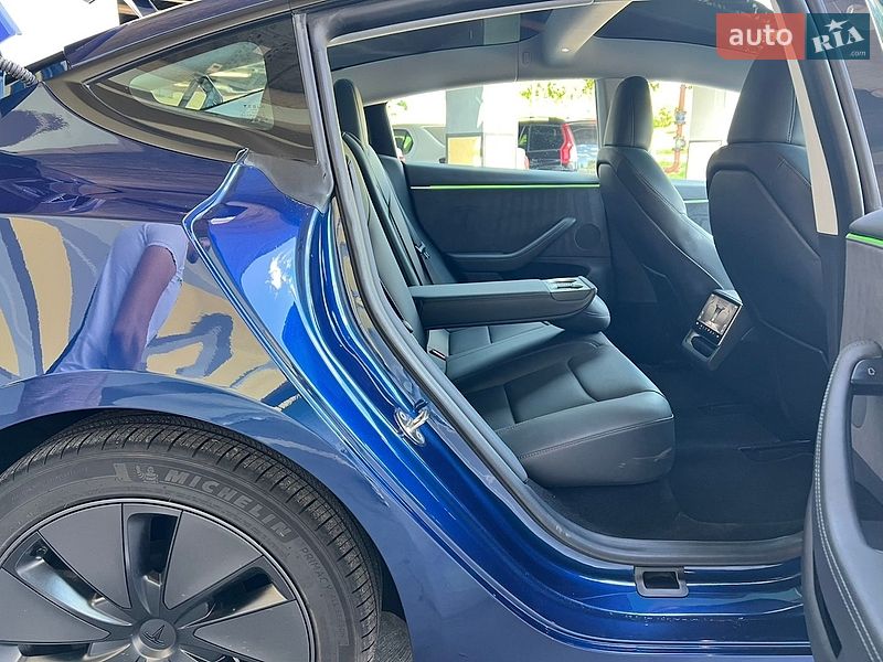 Седан Tesla Model 3 2024 в Киеве фото 44 Седан Tesla Model 3 2024 в Киеве