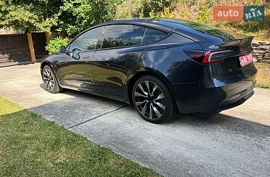 Седан Tesla Model 3 2024 в Рівному