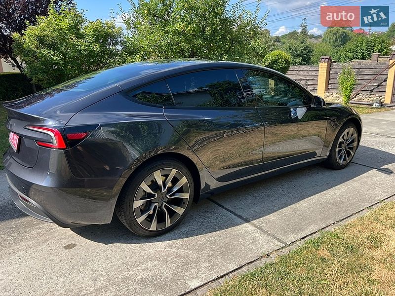 Седан Tesla Model 3 2024 в Рівному