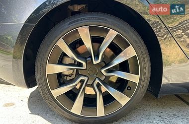 Седан Tesla Model 3 2024 в Рівному