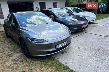 Седан Tesla Model 3 2024 в Рівному