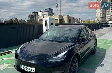 Седан Tesla Model 3 2019 в Киеве