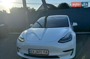Седан Tesla Model 3 2018 в Ізяславі