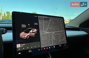 Седан Tesla Model 3 2019 в Ивано-Франковске
