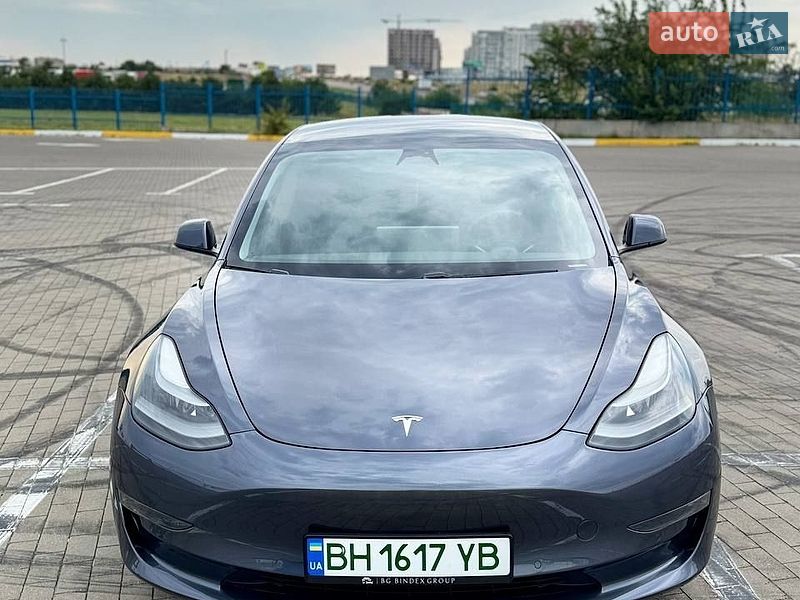 Седан Tesla Model 3 2021 в Одесі