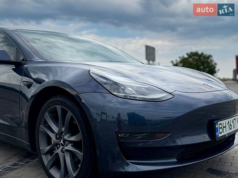 Седан Tesla Model 3 2021 в Одесі