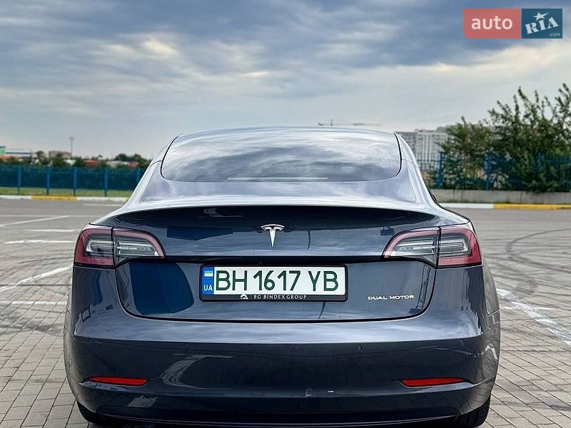 Седан Tesla Model 3 2021 в Одесі