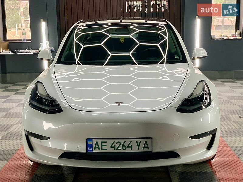 Седан Tesla Model 3 2021 в Кам'янському фото 2 Седан Tesla Model 3 2021 в Кам'янському