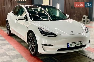 Седан Tesla Model 3 2021 в Кам'янському фото Седан Tesla Model 3 2021 в Кам'янському
