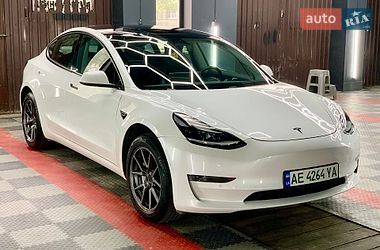 Седан Tesla Model 3 2021 в Кам'янському фото 5 Седан Tesla Model 3 2021 в Кам'янському