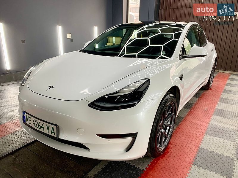 Седан Tesla Model 3 2021 в Кам'янському фото 11 Седан Tesla Model 3 2021 в Кам'янському