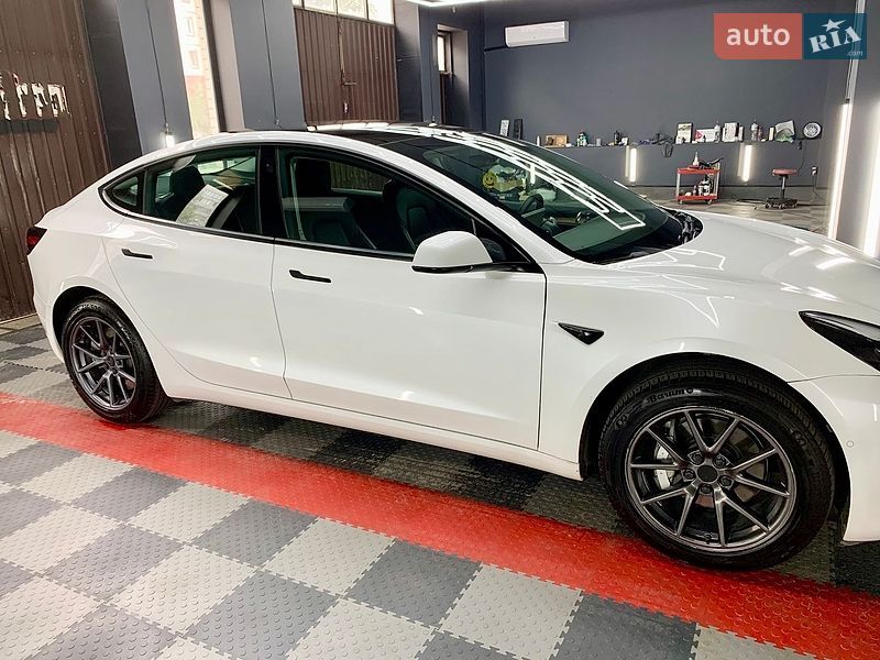 Седан Tesla Model 3 2021 в Кам'янському фото 16 Седан Tesla Model 3 2021 в Кам'янському