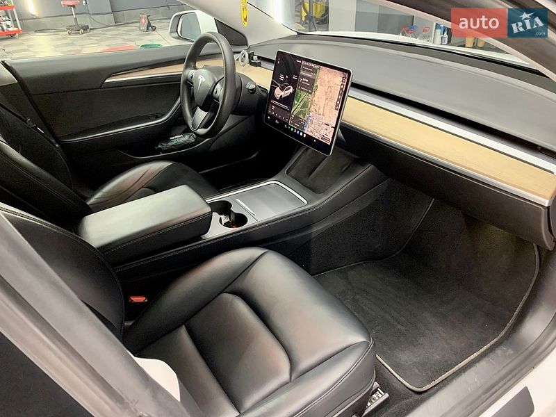 Седан Tesla Model 3 2021 в Кам'янському фото 27 Седан Tesla Model 3 2021 в Кам'янському