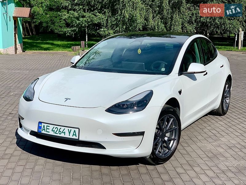 Седан Tesla Model 3 2021 в Кам'янському фото 37 Седан Tesla Model 3 2021 в Кам'янському