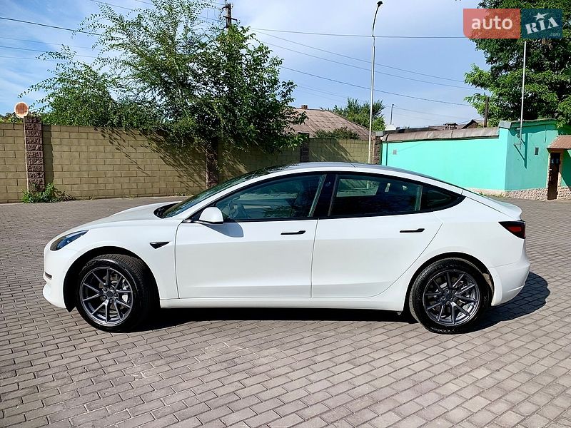 Седан Tesla Model 3 2021 в Кам'янському фото 39 Седан Tesla Model 3 2021 в Кам'янському