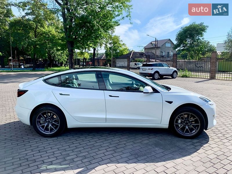 Седан Tesla Model 3 2021 в Кам'янському фото 40 Седан Tesla Model 3 2021 в Кам'янському