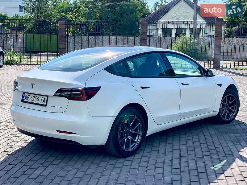 Седан Tesla Model 3 2021 в Кам'янському фото 41 Седан Tesla Model 3 2021 в Кам'янському