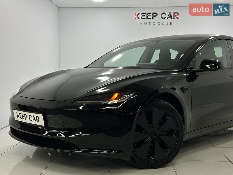 Седан Tesla Model 3 2024 в Одессе