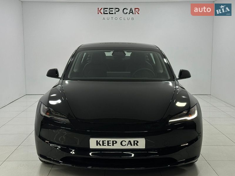 Седан Tesla Model 3 2024 в Одессе