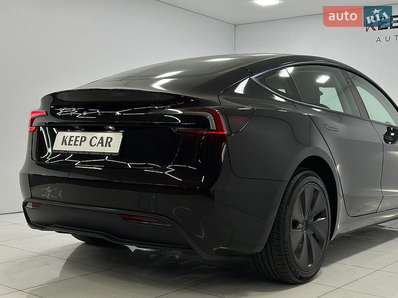 Седан Tesla Model 3 2024 в Одессе