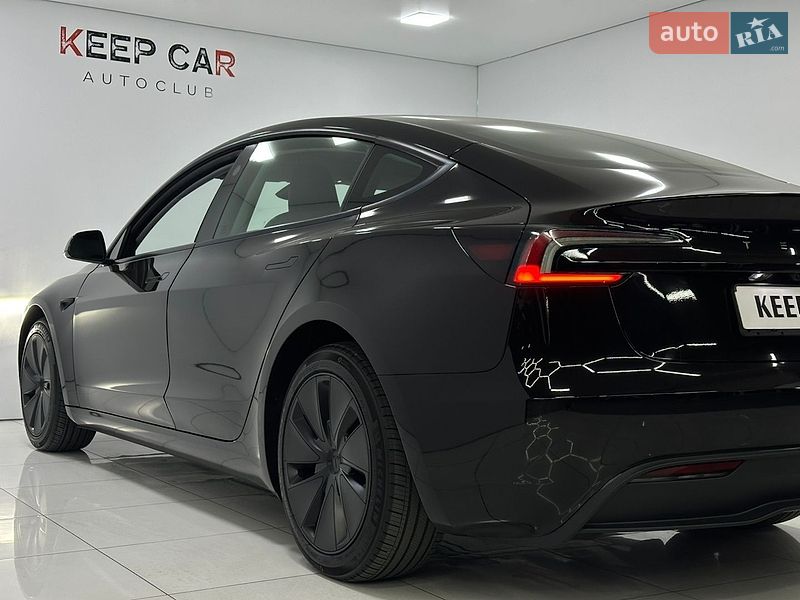 Седан Tesla Model 3 2024 в Одессе