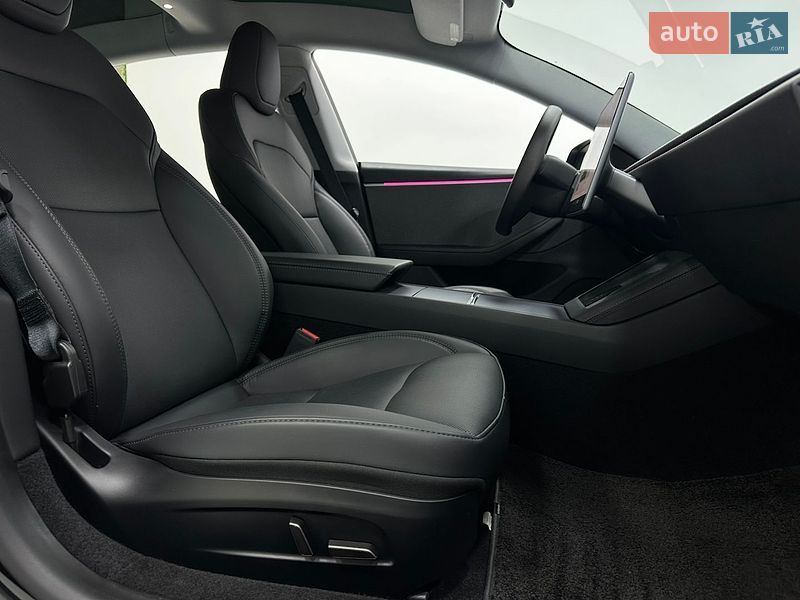 Седан Tesla Model 3 2024 в Одессе