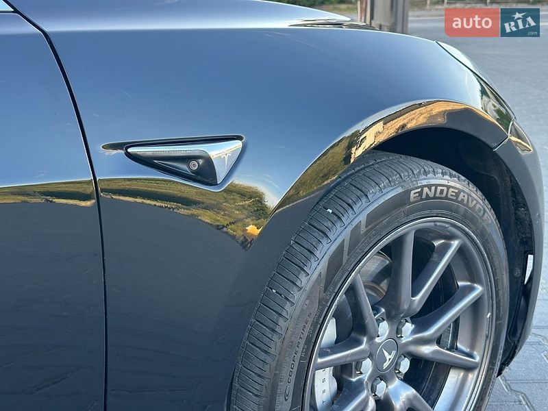 Седан Tesla Model 3 2019 в Тернополе