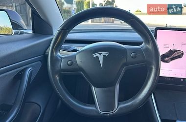 Седан Tesla Model 3 2019 в Тернополе